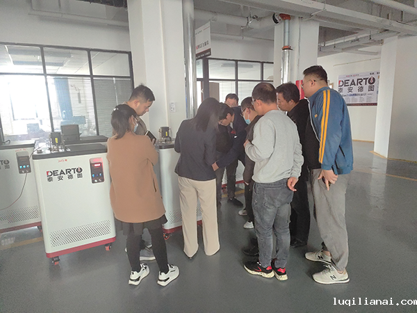 新闻速递 | 世界杯现场视频直播公开课之智能精密恒温槽